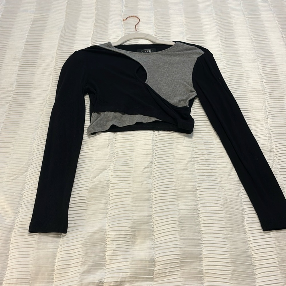 Cider cropped long sleeve top